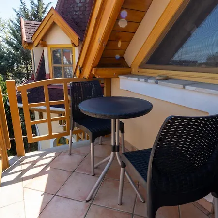 Castle House Guest house 4*