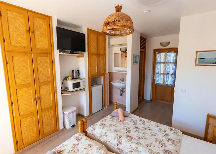 Castle House באלאטונפורד