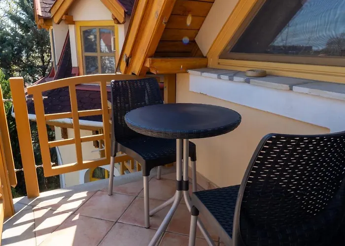 Castle House Πανσιόν 4*