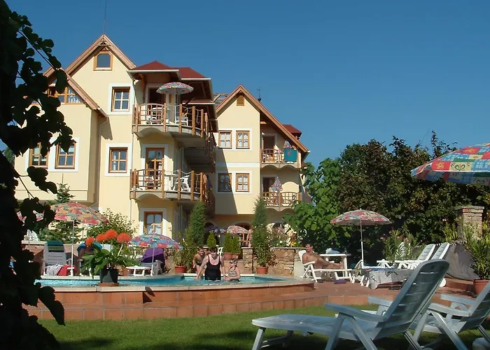 Castle House Πανσιόν 4*